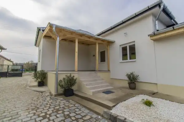 Eladó családi ház, Bag 3 szoba 124 m² 80 M Ft