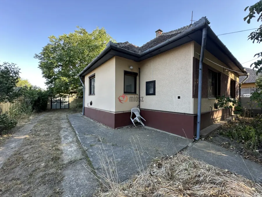 eladó családi ház, Bag