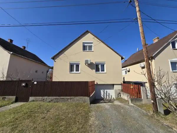 Eladó családi ház, Baja 4 szoba 165 m² 56.5 M Ft