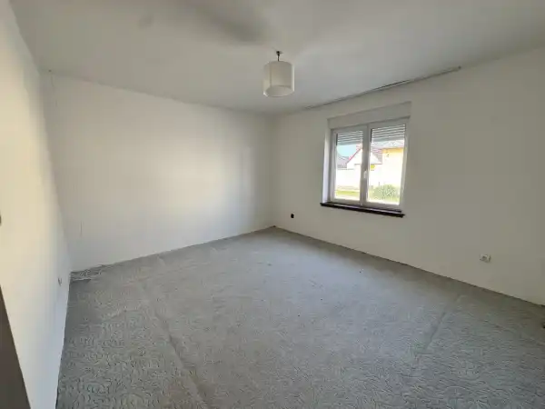 Eladó családi ház, Baja 3 szoba 203 m² 47 M Ft