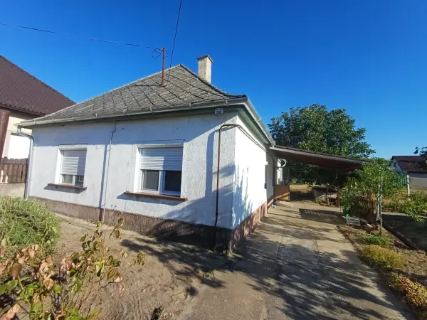 Eladó családi ház, Baja 3+1 szoba 80 m² 38 M Ft