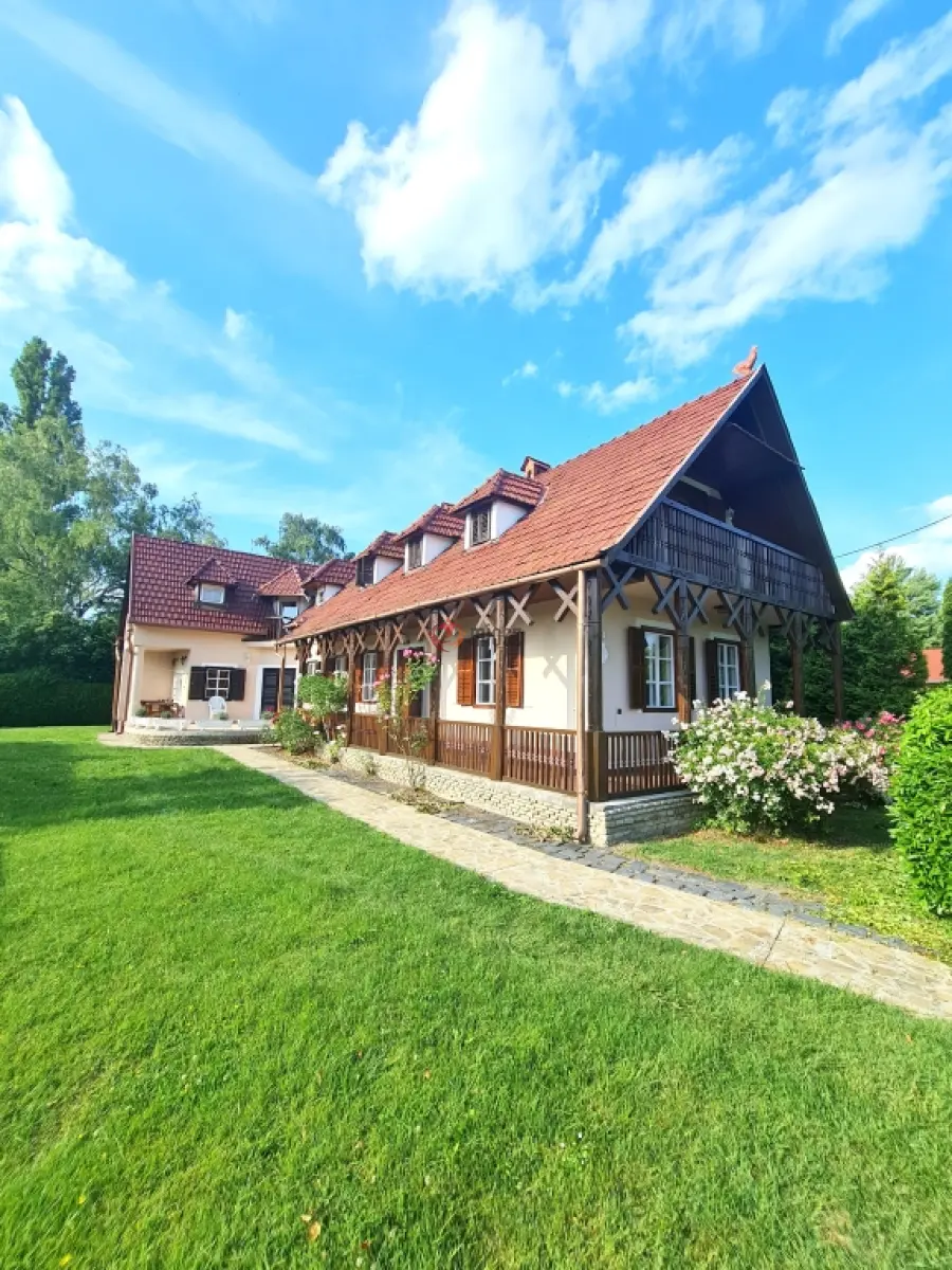 eladó családi ház, Balatonmáriafürdő