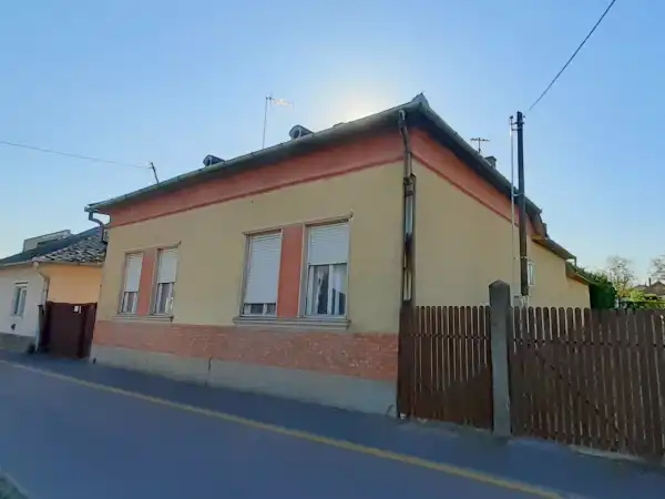 Eladó családi ház, Balmazújváros 5 szoba 122 m² 47.9 M Ft Eladó családi ház, Balmazújváros 5 szoba 122 m² 47.9 M Ft