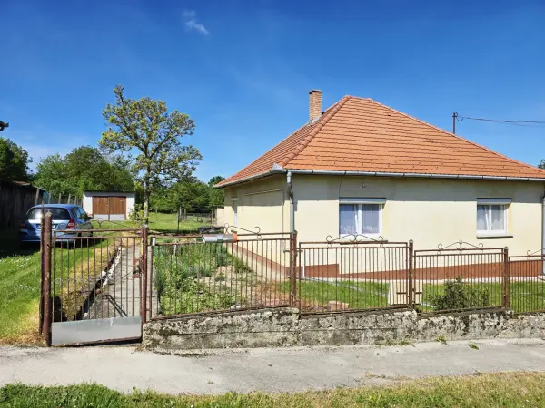 Eladó családi ház, Boncodfölde 3 szoba 97 m² 53.2 M Ft