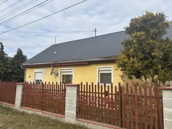 Eladó családi ház, Bőny 2 szoba 85 m² 33 M Ft