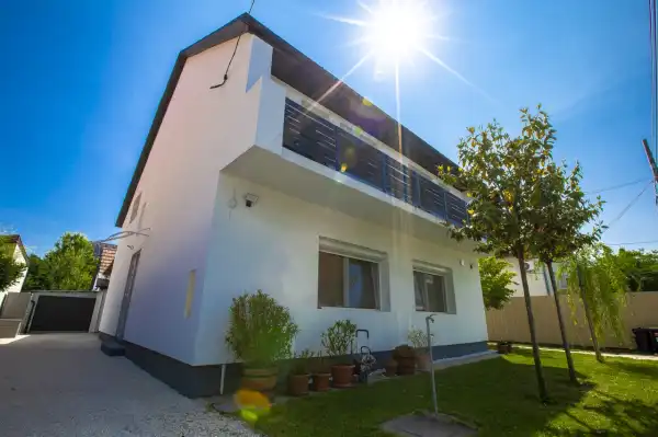 Eladó családi ház, Budapest, XVI. kerület 6 szoba 200 m² 189.9 M Ft