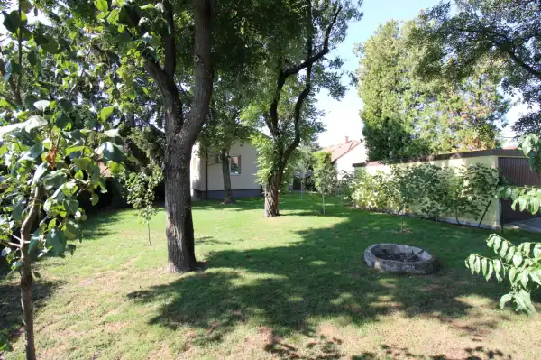 Eladó családi ház, Budapest, XVI. kerület 4+1 szoba 120 m² 187 M Ft Eladó családi ház, Budapest, XVI. kerület 4+1 szoba 120 m² 187 M Ft