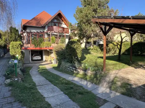 Eladó családi ház, Budapest, XXII. kerület 6 szoba 200 m² 249.9 M Ft