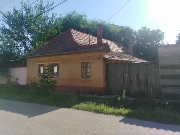 Eladó családi ház, Cegléd 2 szoba 90 m² 26.9 M Ft Eladó családi ház, Cegléd 2 szoba 90 m² 26.9 M Ft