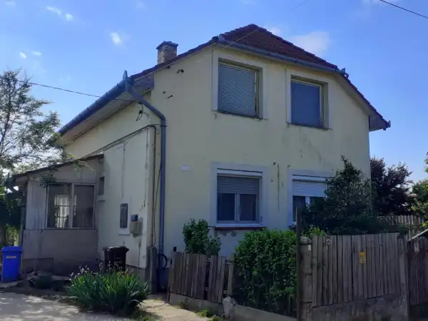 Eladó családi ház, Debrecen 5 szoba 216 m² 109.9 M Ft