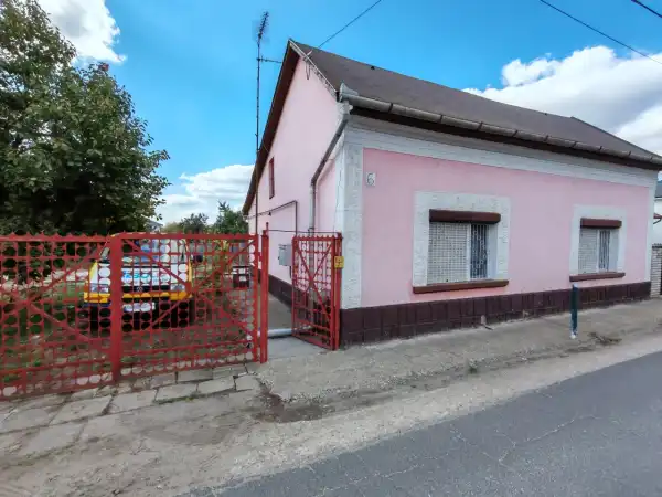 Eladó családi ház, Debrecen 3 szoba 66 m² 54.9 M Ft Eladó családi ház, Debrecen 3 szoba 66 m² 54.9 M Ft