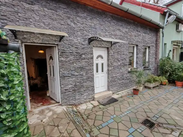 Eladó családi ház, Debrecen 8 szoba 250 m² 209.9 M Ft