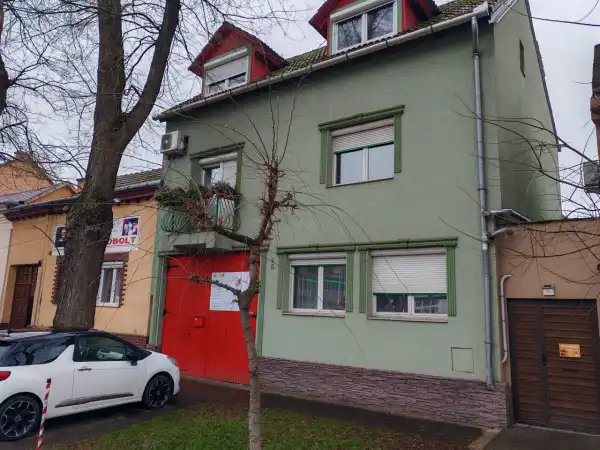 Eladó családi ház, Debrecen 8 szoba 250 m² 209.9 M Ft