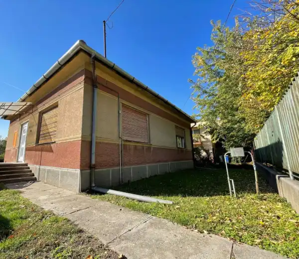Eladó családi ház, Dömsöd 2 szoba 75 m² 42.5 M Ft