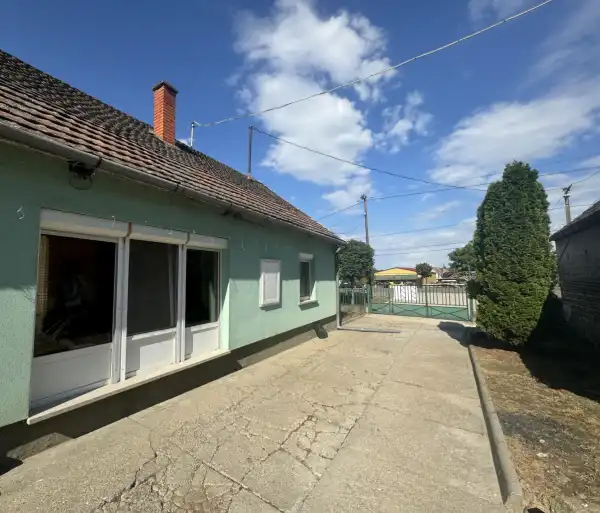 Eladó családi ház, Dunaszekcső 4 szoba 96 m² 21.9 M Ft