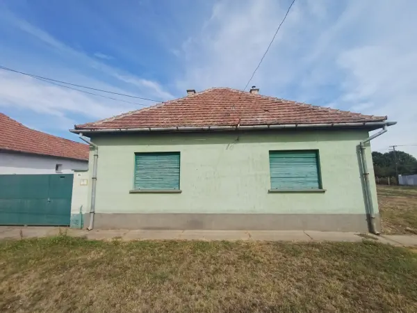 Eladó családi ház, Felsőszentiván 3 szoba 80 m² 15.5 M Ft