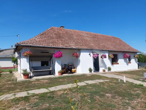 Eladó családi ház, Hajdúdorog 2 szoba 73 m² 34.99 M Ft