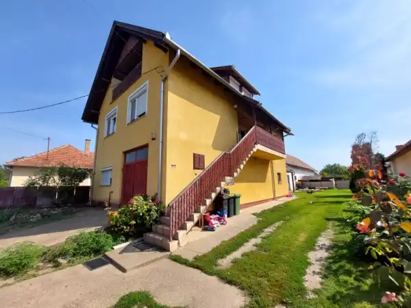 Eladó családi ház, Hajdúnánás 3 szoba 232 m² 68.75 M Ft