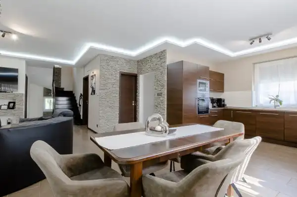 Eladó családi ház, Inárcs 5 szoba 240 m² 119 M Ft