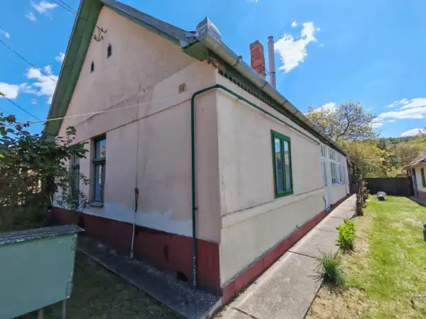 Eladó családi ház, Isaszeg 2+1 szoba 87 m² 53.99 M Ft