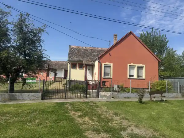 Eladó családi ház, Ivándárda 4+1 szoba 160 m² 19.9 M Ft