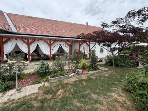 Eladó családi ház, Kaposvár 4 szoba 150 m² 89.9 M Ft