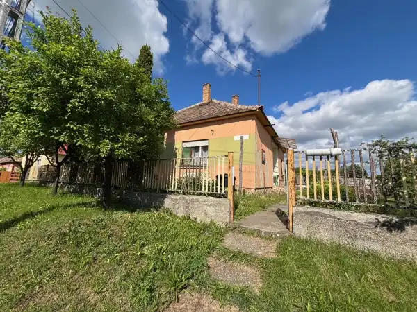 Eladó családi ház, Komárom 3 szoba 88 m² 45 M Ft