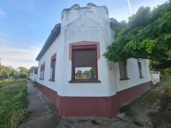 Eladó családi ház, Madaras 3 szoba 120 m² 14.5 M Ft