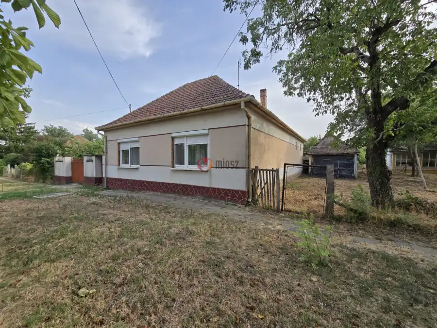 eladó családi ház, Madaras
