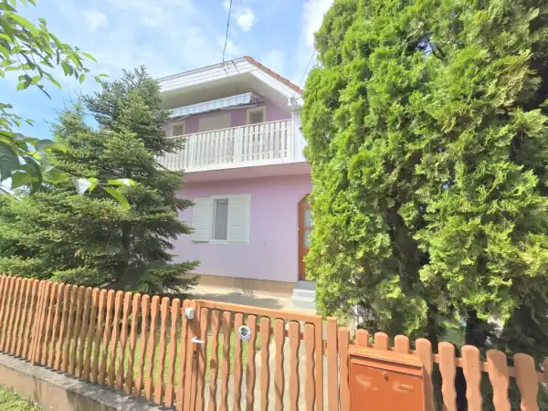 Eladó családi ház, Marcali 5 szoba 160 m² 59.9 M Ft