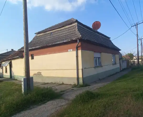 Eladó családi ház, Nagybaracska 2 szoba 137 m² 7.5 M Ft