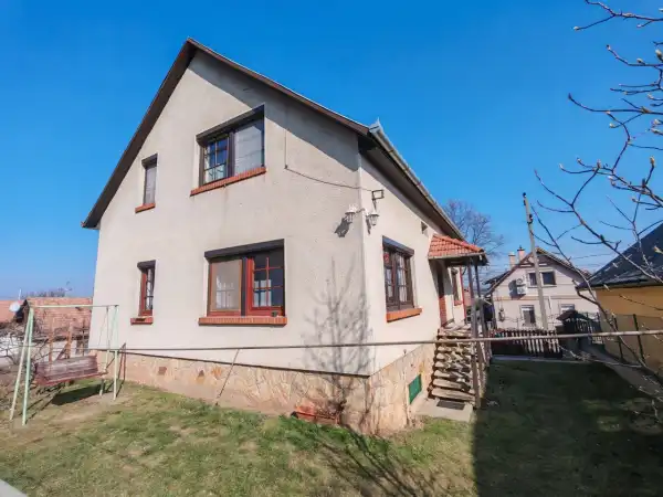 Eladó családi ház, Pécel 4 szoba 186 m² 122 M Ft