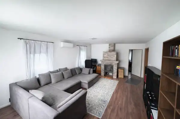 Eladó családi ház, Pócsmegyer 3+4 szoba 151 m² 81.99 M Ft