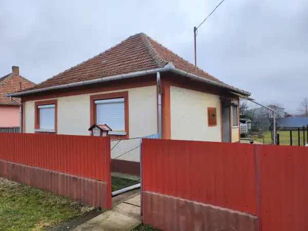 Eladó családi ház, Polgár 2 szoba 81 m² 26.97 M Ft