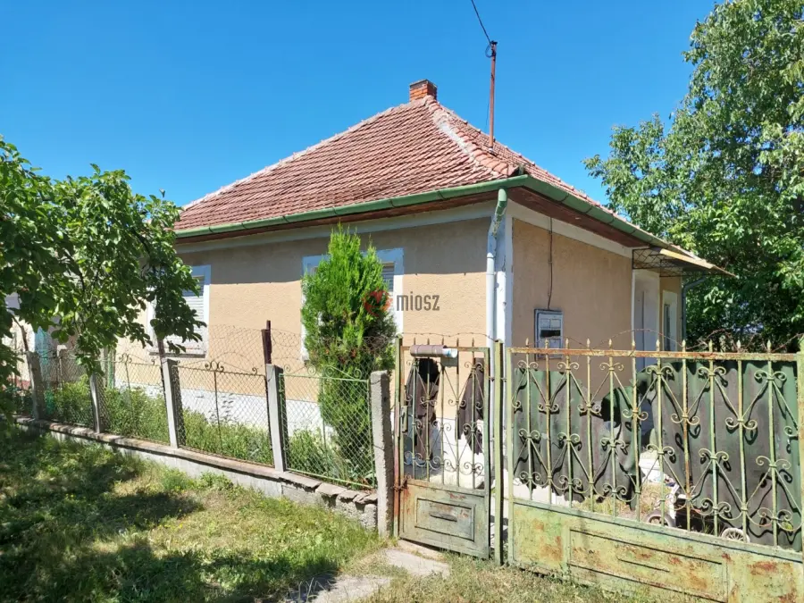 eladó családi ház, Polgár
