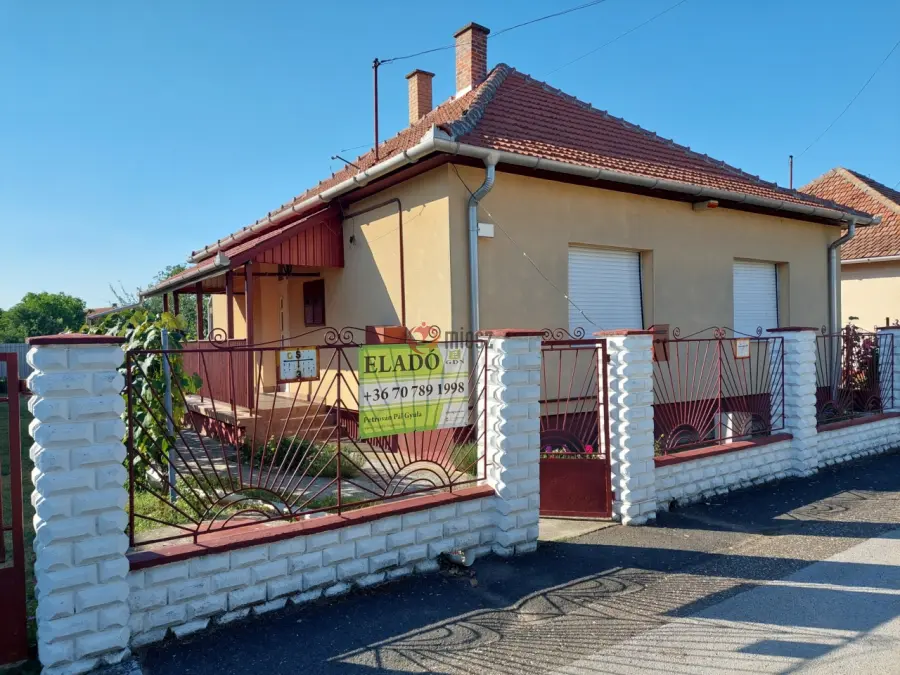 eladó családi ház, Polgár