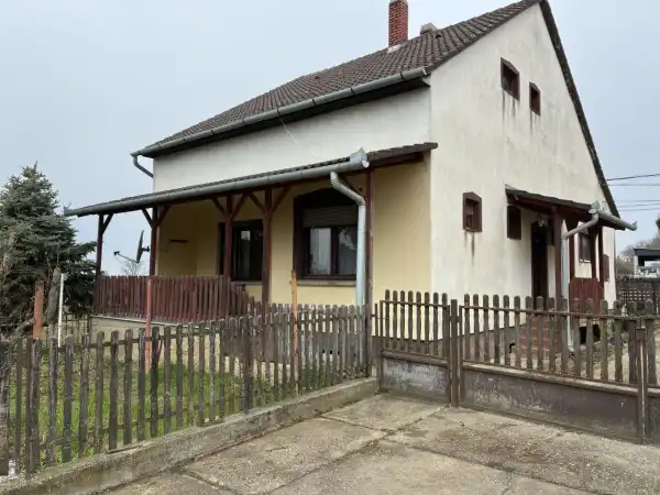 Eladó családi ház, Semjénháza 4 szoba 110 m² 32.9 M Ft