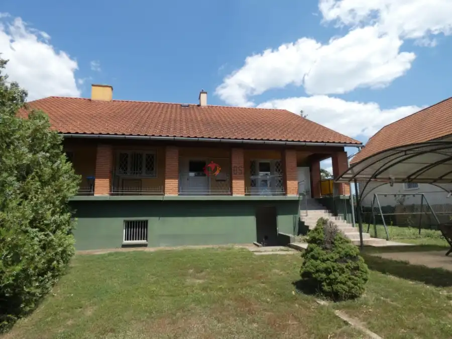 eladó családi ház, Szada