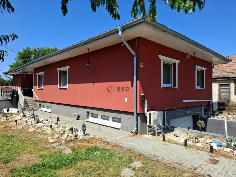 eladó családi ház, Szigetújfalu