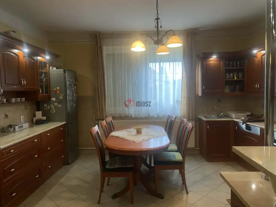 eladó családi ház, Szob