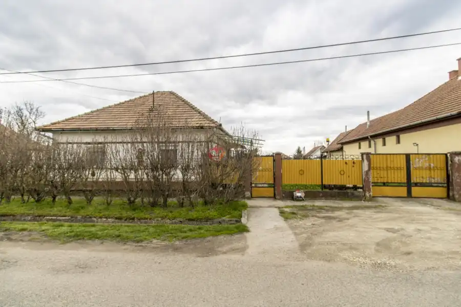 eladó családi ház, Tóalmás