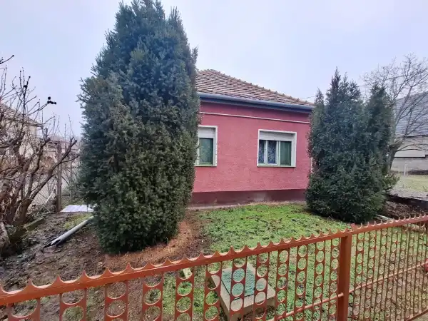 Eladó családi ház, Tököl 3 szoba 70 m² 66.5 M Ft