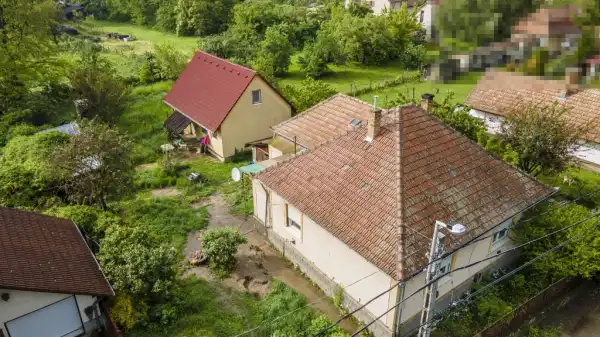 Eladó családi ház, Tura 6+1 szoba 156 m² 50.5 M Ft