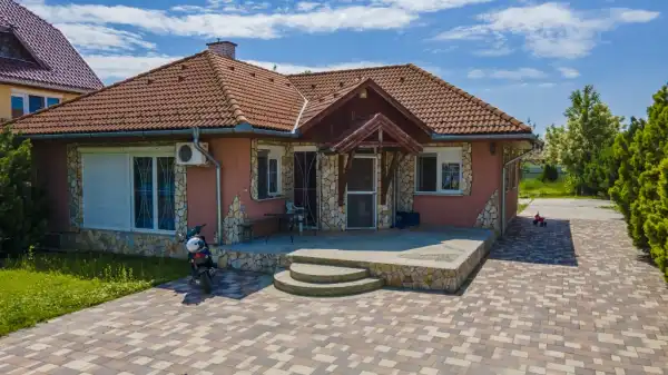 Eladó családi ház, Tura 3 szoba 143 m² 57.99 M Ft