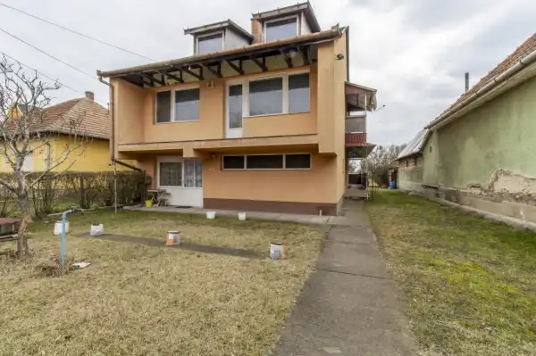 Eladó családi ház, Tura 3 szoba 113 m² 49.9 M Ft