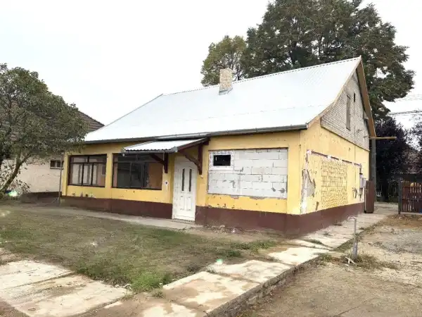 Eladó családi ház, Üllő 2+1 szoba 80 m² 49.9 M Ft Eladó családi ház, Üllő 2+1 szoba 80 m² 49.9 M Ft