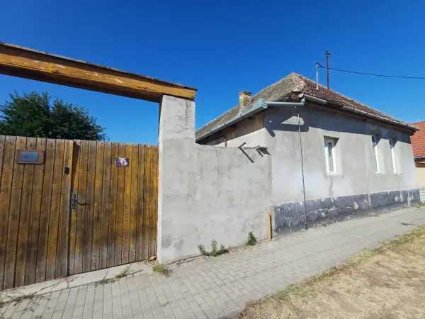 Eladó családi ház, Vaskút 4 szoba 160 m² 19.5 M Ft