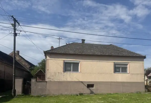 Eladó családi ház, Versend 5 szoba 120 m² 29 M Ft