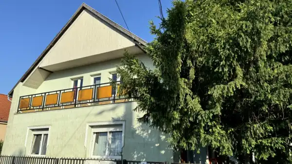 Eladó családi ház, Vértesszőlős 6 szoba 230 m² 72 M Ft