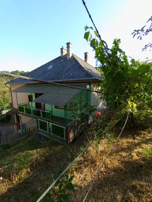 Eladó családi ház, Veszprém 2+1 szoba 96 m² 109.5 M Ft Eladó családi ház, Veszprém 2+1 szoba 96 m² 109.5 M Ft